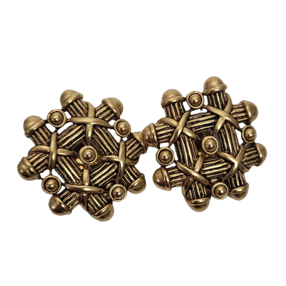Vintage 90's Vendome gold tone hashtag clip on earrings